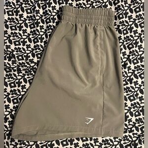 Gymshark women’s woven pocket shorts
